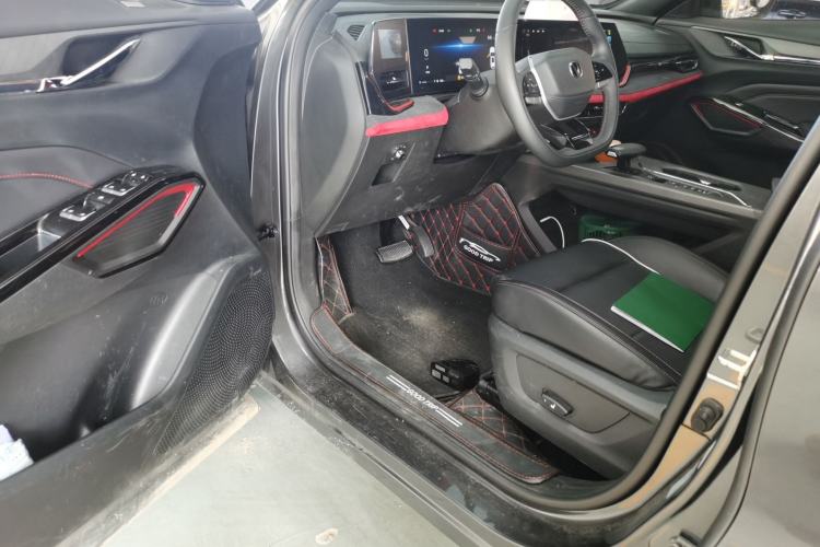 Used CHANGAN X5 PLUS 2025 1.5T DCT ZhiZun Edition Driver Seat