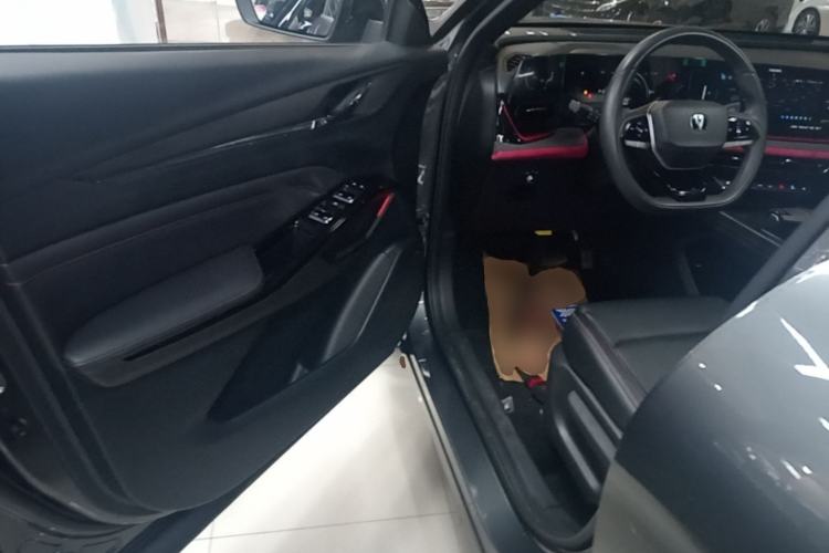 Used CHANGAN X5 PLUS 2025 1.5T DCT Pioneer Edition Driver Seat