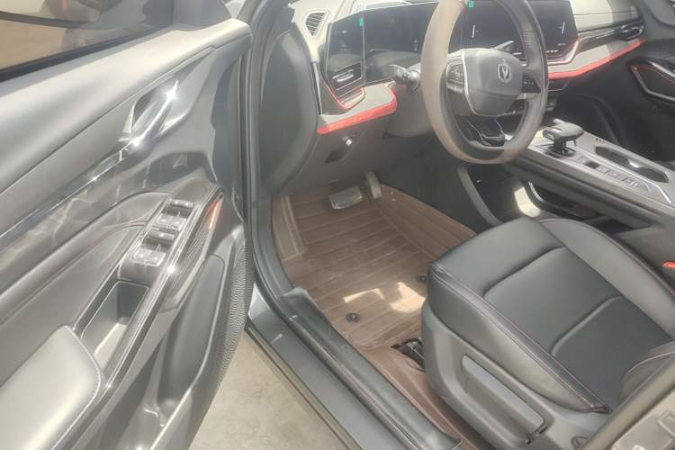 Used CHANGAN X5 PLUS 2025 1.5T DCT Pioneer Edition Driver Seat
