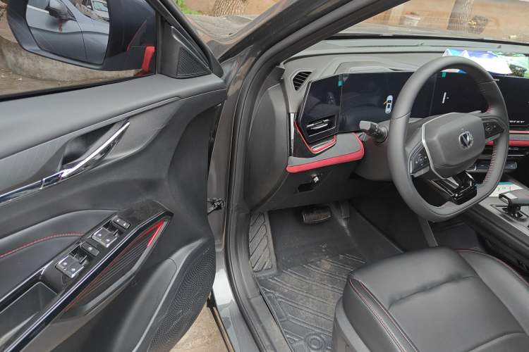 Used CHANGAN X5 PLUS 2025 1.5T DCT Excellence Edition Driver Seat