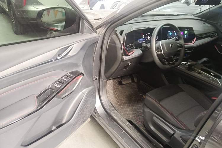 Used CHANGAN X5 PLUS 2025 1.5T DCT High-Energy Version Driver Seat