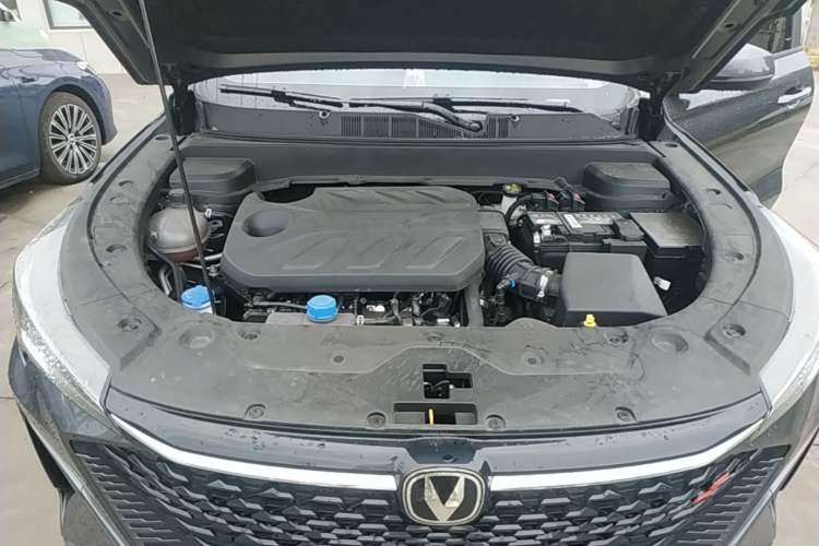 Used CHANGAN X5 PLUS 2025 1.5T DCT High-Energy Version Engine Bay