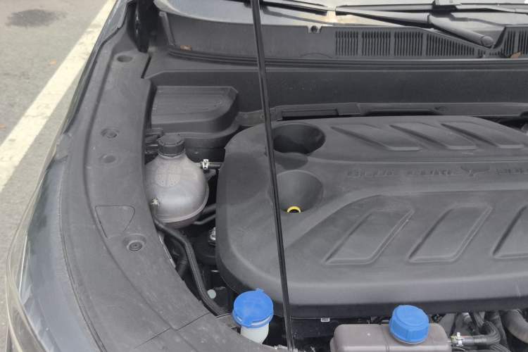 Used CHANGAN X5 PLUS 2025 1.5T DCT Excellence Edition Engine Bay Right