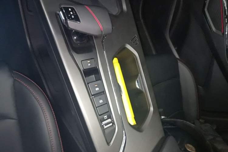 Used CHANGAN X5 PLUS 2025 1.5T DCT Pioneer Edition Gear Lever