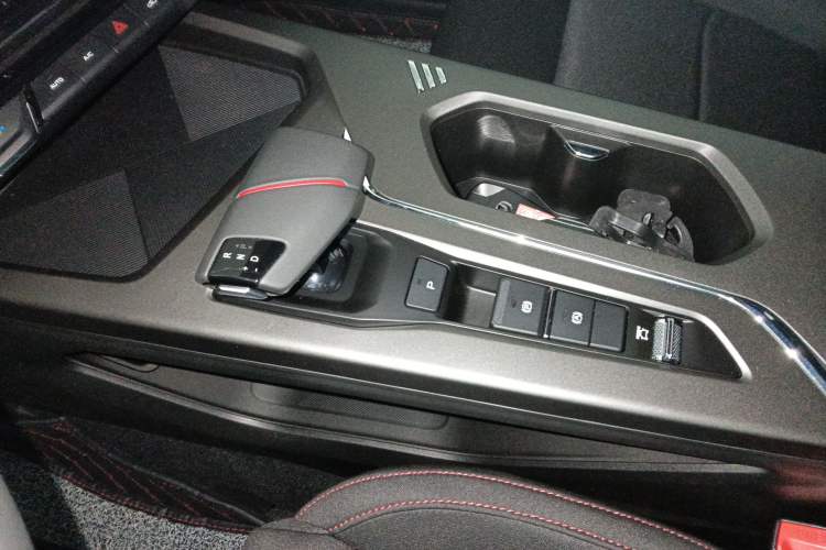 Used CHANGAN X5 PLUS 2025 1.5T DCT High-Energy Version Gear Lever