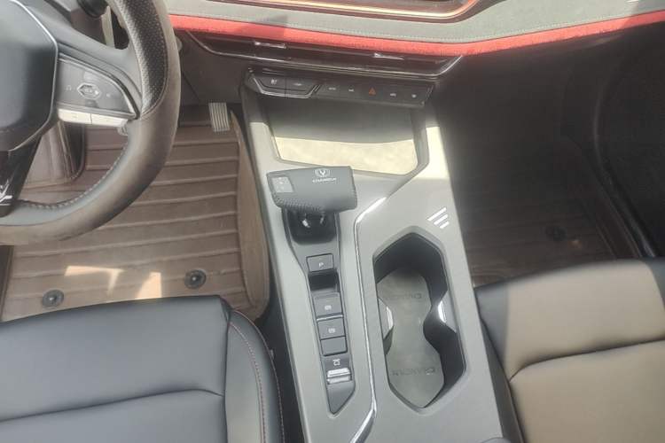 Used CHANGAN X5 PLUS 2025 1.5T DCT Pioneer Edition Gear Lever