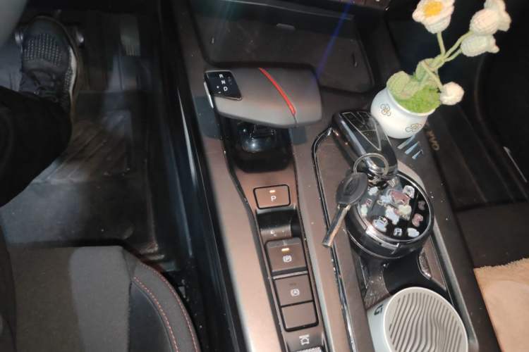 Used CHANGAN X5 PLUS 2025 1.5T DCT High-Energy Version Gear Lever