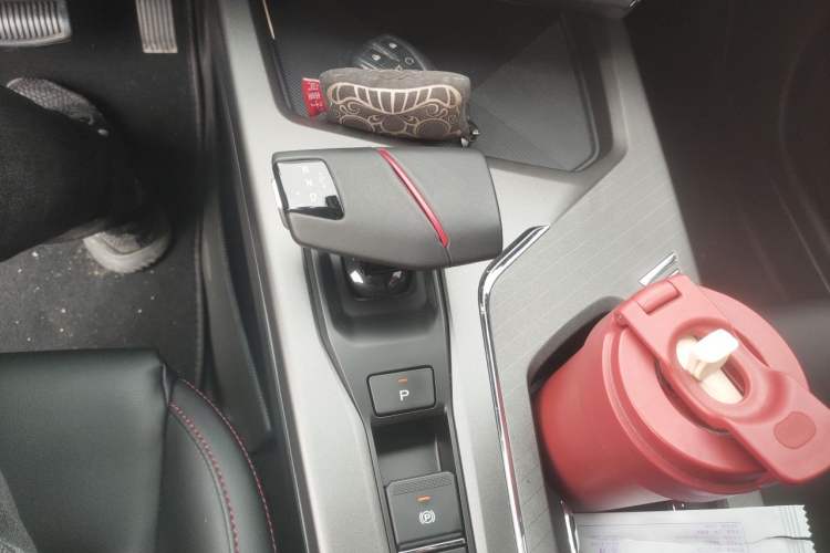 Used CHANGAN X5 PLUS 2025 1.5T DCT Pioneer Edition Gear Lever
