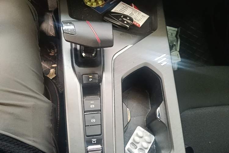 Used CHANGAN X5 PLUS 2025 1.5T DCT High-Energy Version Gear Lever