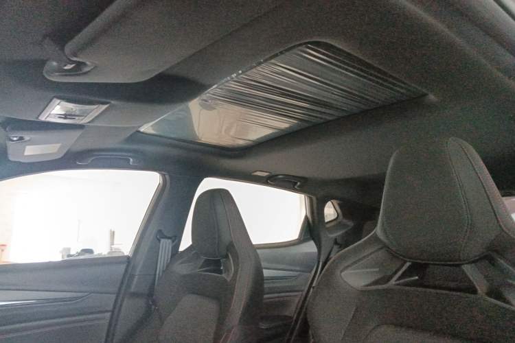 Used CHANGAN X5 PLUS 2025 1.5T DCT High-Energy Version Headliner
