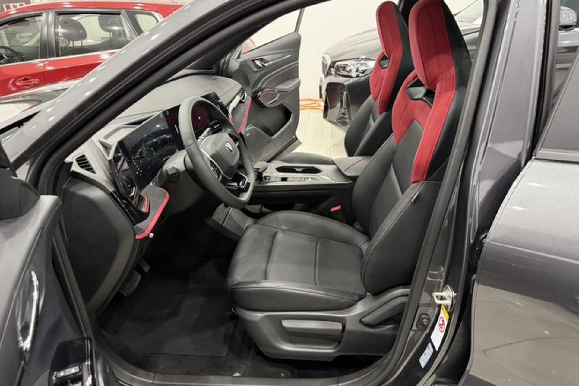 Used CHANGAN X5 PLUS 2025 1.5T DCT Pioneer Edition Left Front Seat