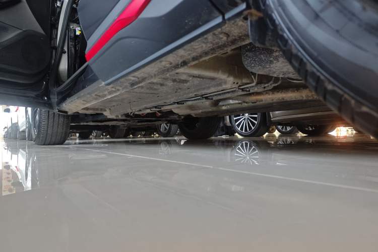 Used CHANGAN X5 PLUS 2025 1.5T DCT Excellence Edition Left Side Sill