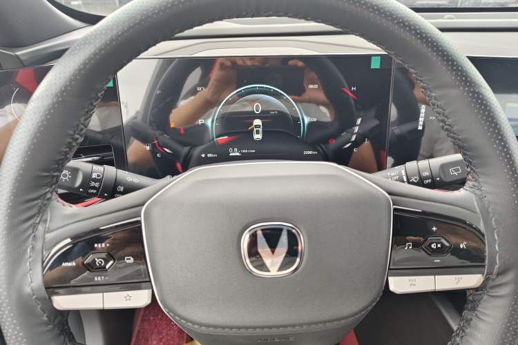 Used CHANGAN X5 PLUS 2025 1.5T DCT Pioneer Edition Odometer Close Up