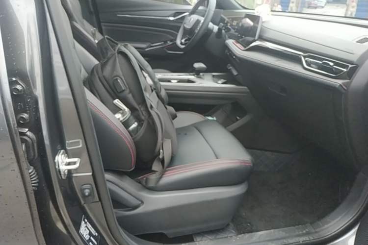 Used CHANGAN X5 PLUS 2025 1.5T DCT High-Energy Version Right Front Seat