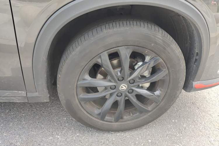 Used CHANGAN X5 PLUS 2025 1.5T DCT Superior Edition Right Front Wheel Hub