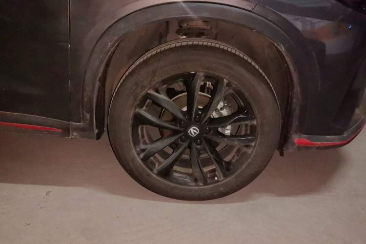 Used CHANGAN X5 PLUS 2025 1.5T DCT Pioneer Edition Right Front Wheel Hub