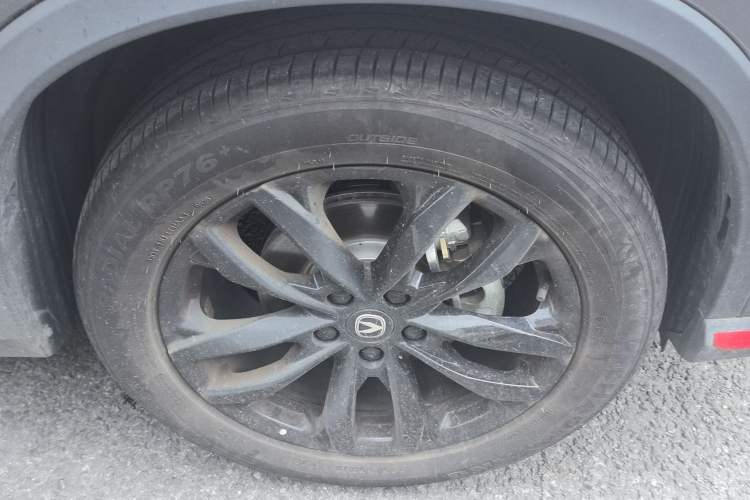 Used CHANGAN X5 PLUS 2025 1.5T DCT Excellence Edition Right Front Wheel Hub