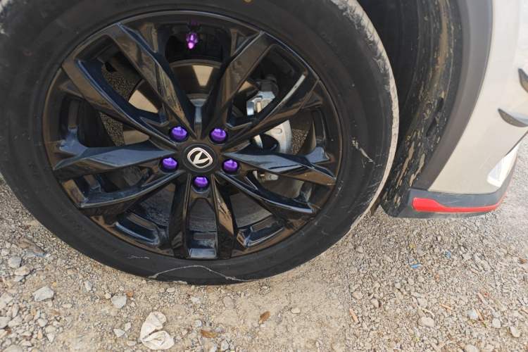 Used CHANGAN X5 PLUS 2025 1.5T DCT Excellence Edition Right Front Wheel Hub