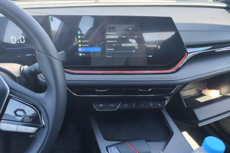 Used CHANGAN X5 PLUS 2025 1.5T DCT High-Energy Version Audio And AC Panel