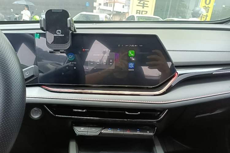 Used CHANGAN X5 PLUS 2025 1.5T DCT High-Energy Version Audio And AC Panel