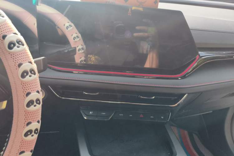 Used CHANGAN X5 PLUS 2025 1.5T DCT High-Energy Version Audio And AC Panel