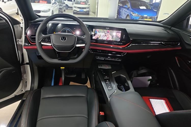 Used CHANGAN X5 PLUS 2025 1.5T DCT Pioneer Edition Center Console