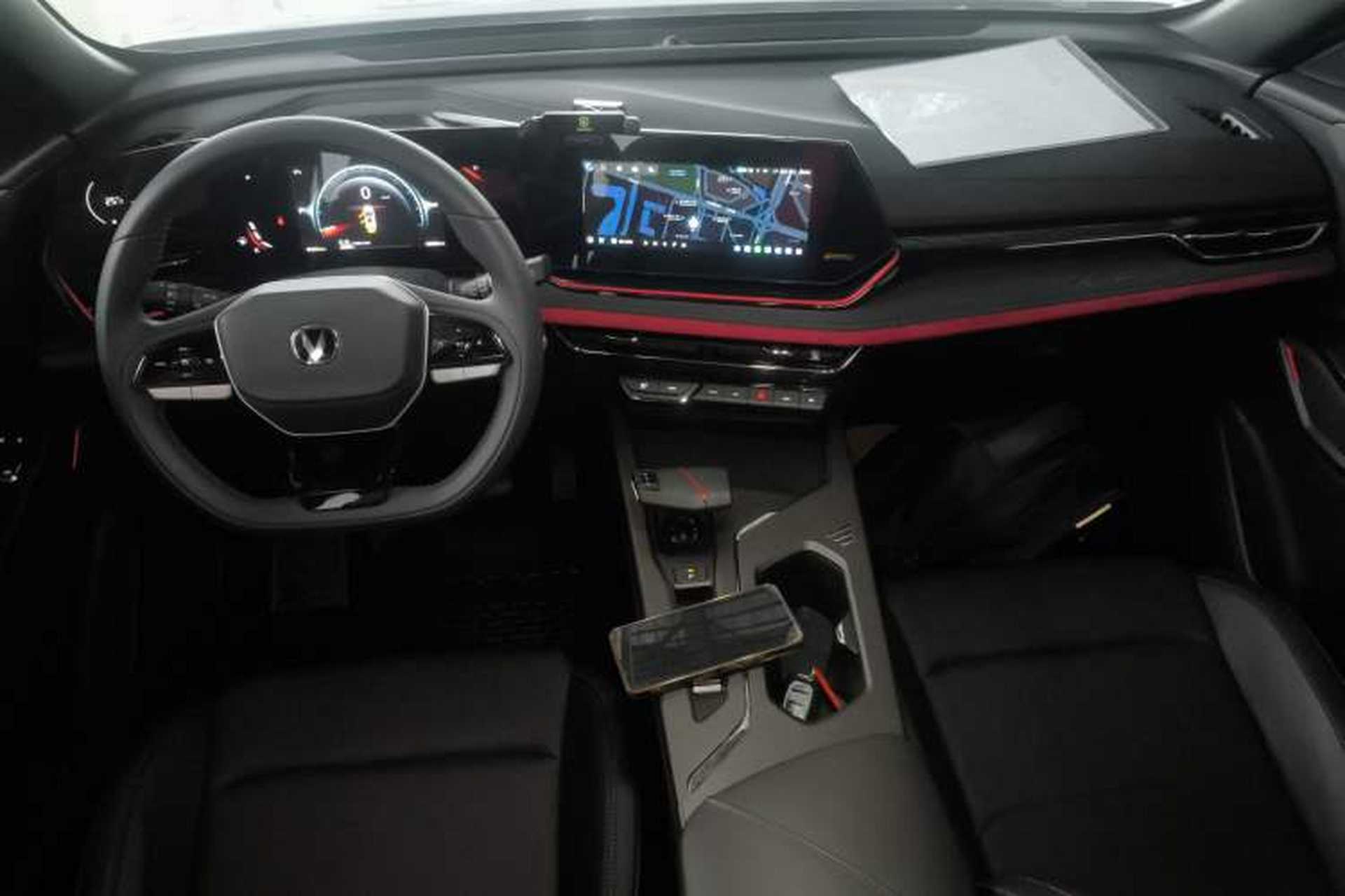 Used CHANGAN X5 PLUS 2025 1.5T DCT Pioneer Edition Center Console