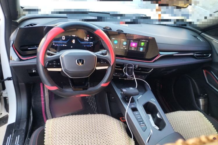 Used CHANGAN X5 PLUS 2025 1.5T DCT High-Energy Version Center Console