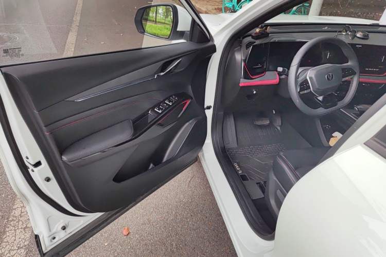 Used CHANGAN X5 PLUS 2025 1.5T DCT Pioneer Edition Driver Seat