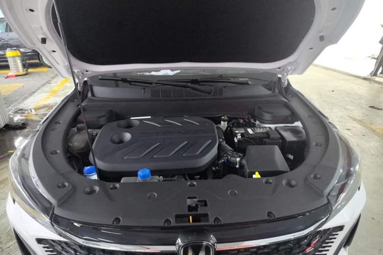 Used CHANGAN X5 PLUS 2025 1.5T DCT Excellence Edition Engine Bay