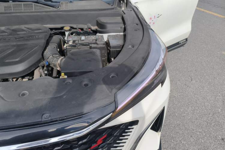 Used CHANGAN X5 PLUS 2025 1.5T DCT High-Energy Version Engine Bay Left