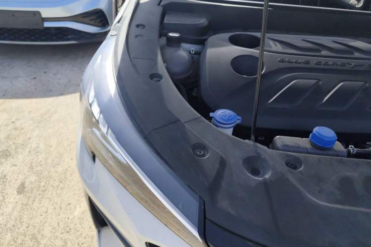 Used CHANGAN X5 PLUS 2025 1.5T DCT High-Energy Version Engine Bay Right