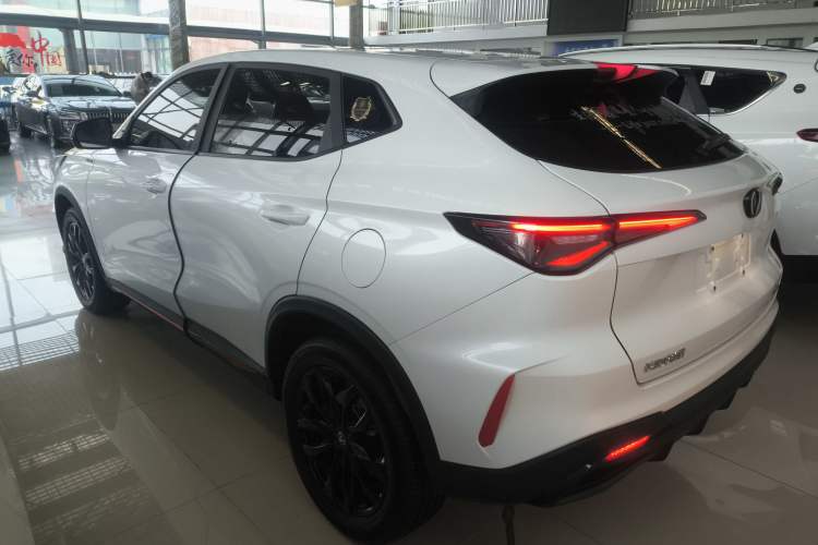Used CHANGAN X5 PLUS 2025 1.5T DCT Pioneer Edition Exterior 2