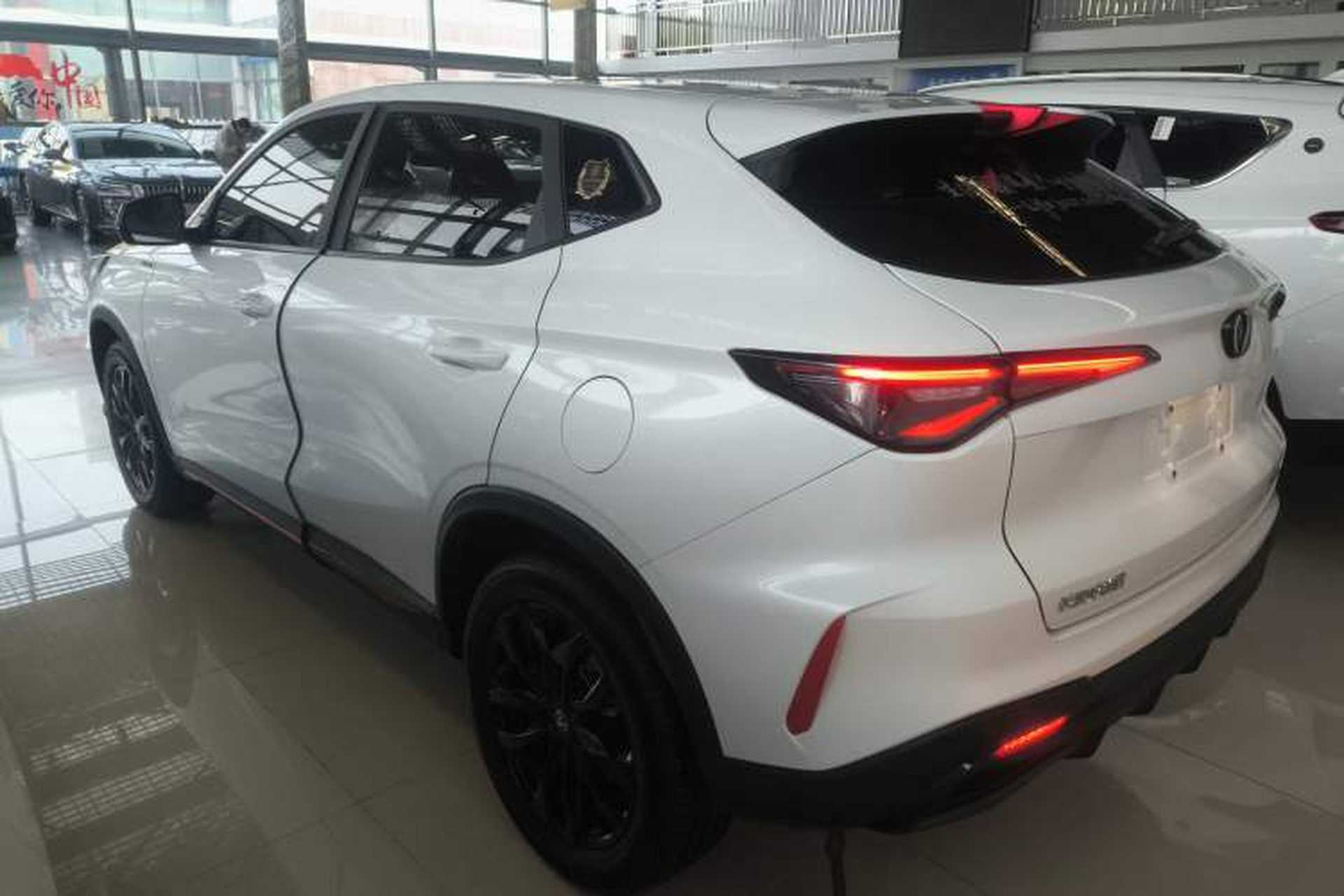 Used CHANGAN X5 PLUS 2025 1.5T DCT Pioneer Edition Exterior 2