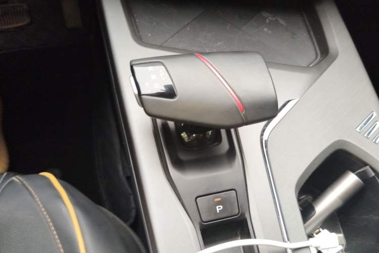 Used CHANGAN X5 PLUS 2025 1.5T DCT Pioneer Edition Gear Lever