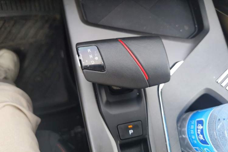 Used CHANGAN X5 PLUS 2025 1.5T DCT High-Energy Version Gear Lever