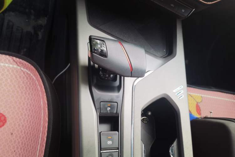 Used CHANGAN X5 PLUS 2025 1.5T DCT Pioneer Edition Gear Lever