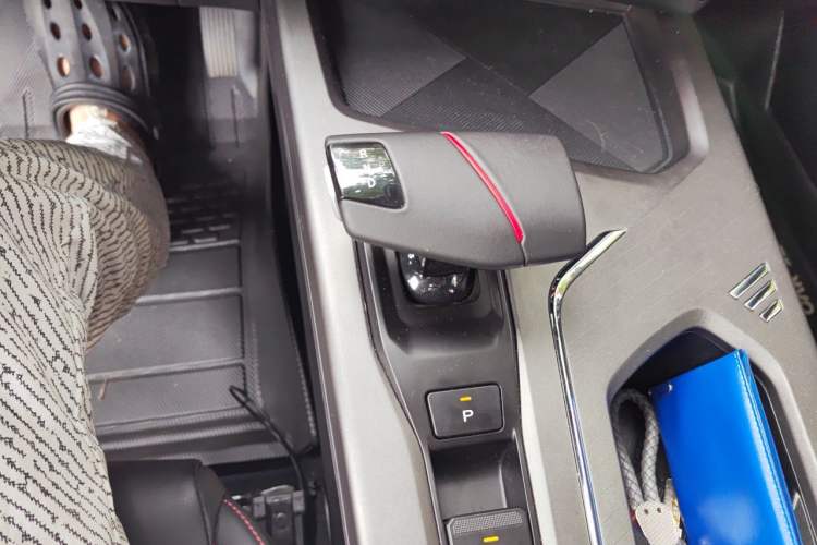 Used CHANGAN X5 PLUS 2025 1.5T DCT Pioneer Edition Gear Lever