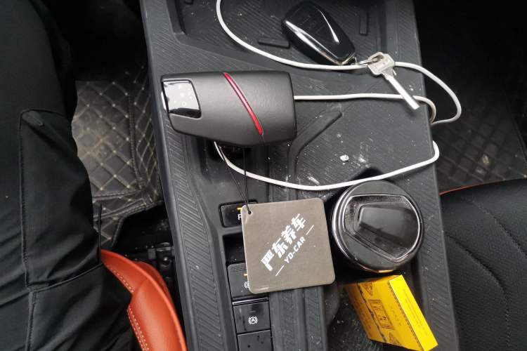 Used CHANGAN X5 PLUS 2025 1.5T DCT High-Energy Version Gear Lever