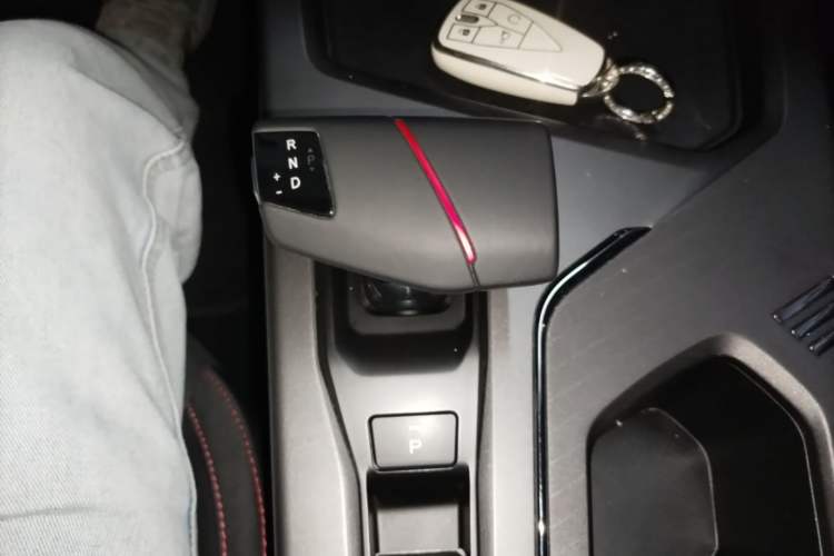 Used CHANGAN X5 PLUS 2025 1.5T DCT High-Energy Version Gear Lever