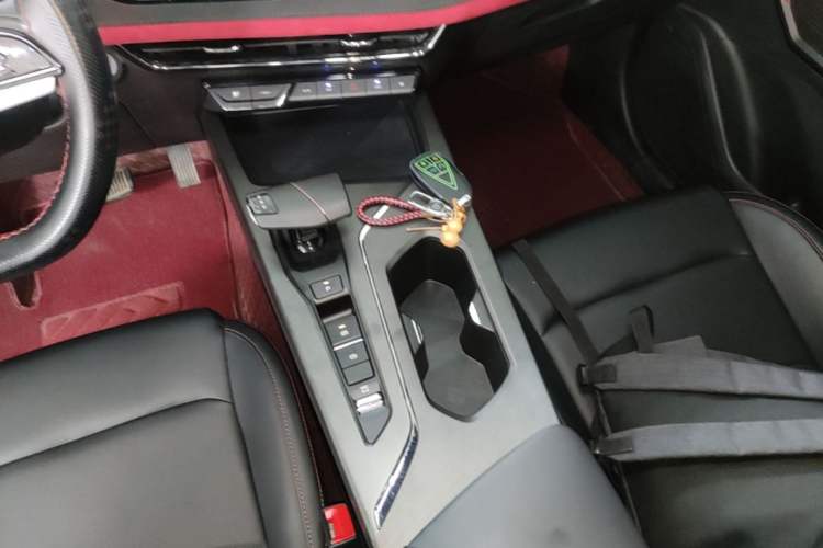 Used CHANGAN X5 PLUS 2025 1.5T DCT Pioneer Edition Gear Lever