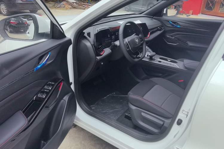 Used CHANGAN X5 PLUS 2025 1.5T DCT High-Energy Version Interior 1