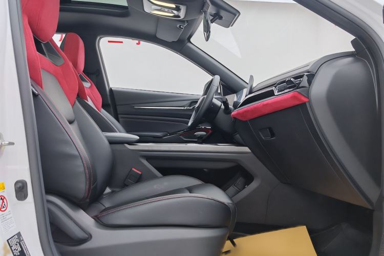 Used CHANGAN X5 PLUS 2025 1.5T DCT Excellence Edition Interior 2