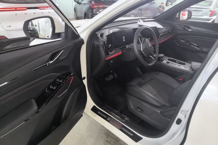 Used CHANGAN X5 PLUS 2025 1.5T DCT Excellence Edition Interior 2