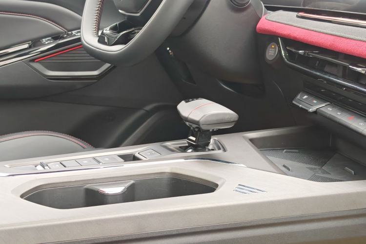 Used CHANGAN X5 PLUS 2025 1.5T DCT Excellence Edition Interior 6