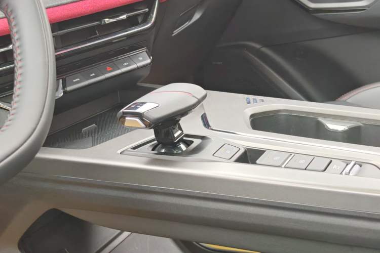 Used CHANGAN X5 PLUS 2025 1.5T DCT Excellence Edition Interior 7