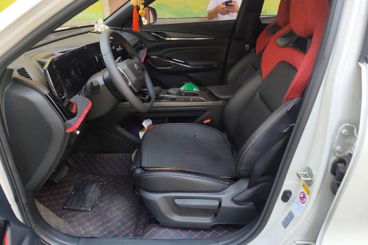 Used CHANGAN X5 PLUS 2025 1.5T DCT Pioneer Edition Left Front Seat
