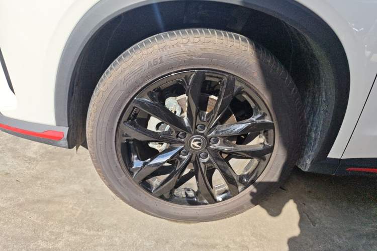 Used CHANGAN X5 PLUS 2025 1.5T DCT Excellence Edition Left Front Wheel Hub