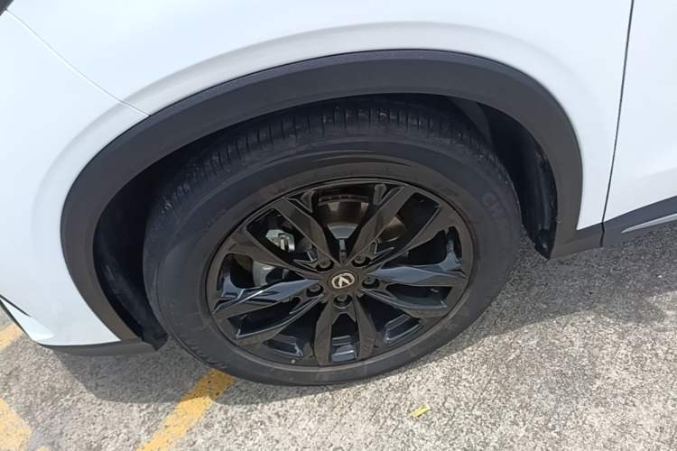 Used CHANGAN X5 PLUS 2025 1.5T DCT High-Energy Version Left Front Wheel Hub
