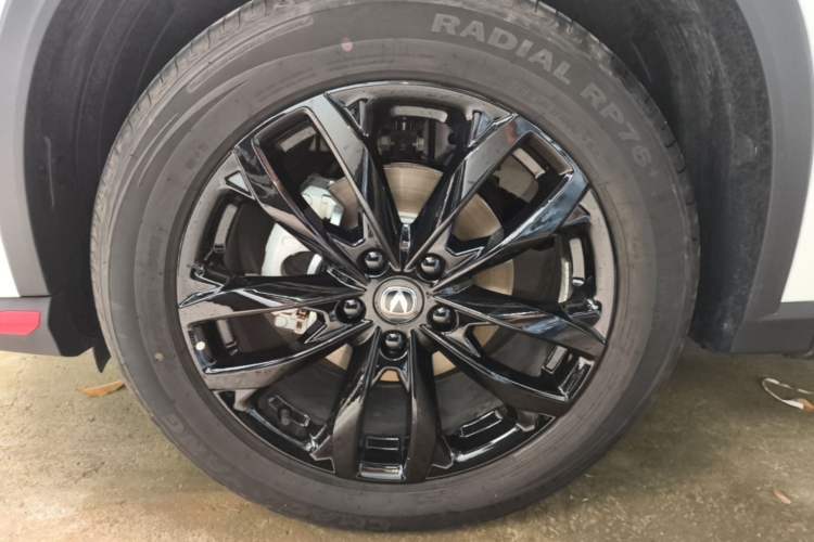 Used CHANGAN X5 PLUS 2025 1.5T DCT Excellence Edition Left Front Wheel Hub